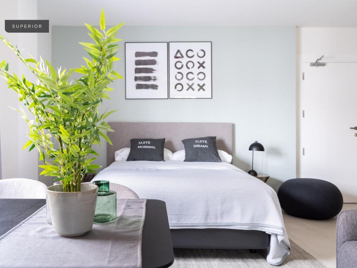 Limehome Sevilla Calle Torcuato Luca De Tena - Digital Access Ngoại thất bức ảnh