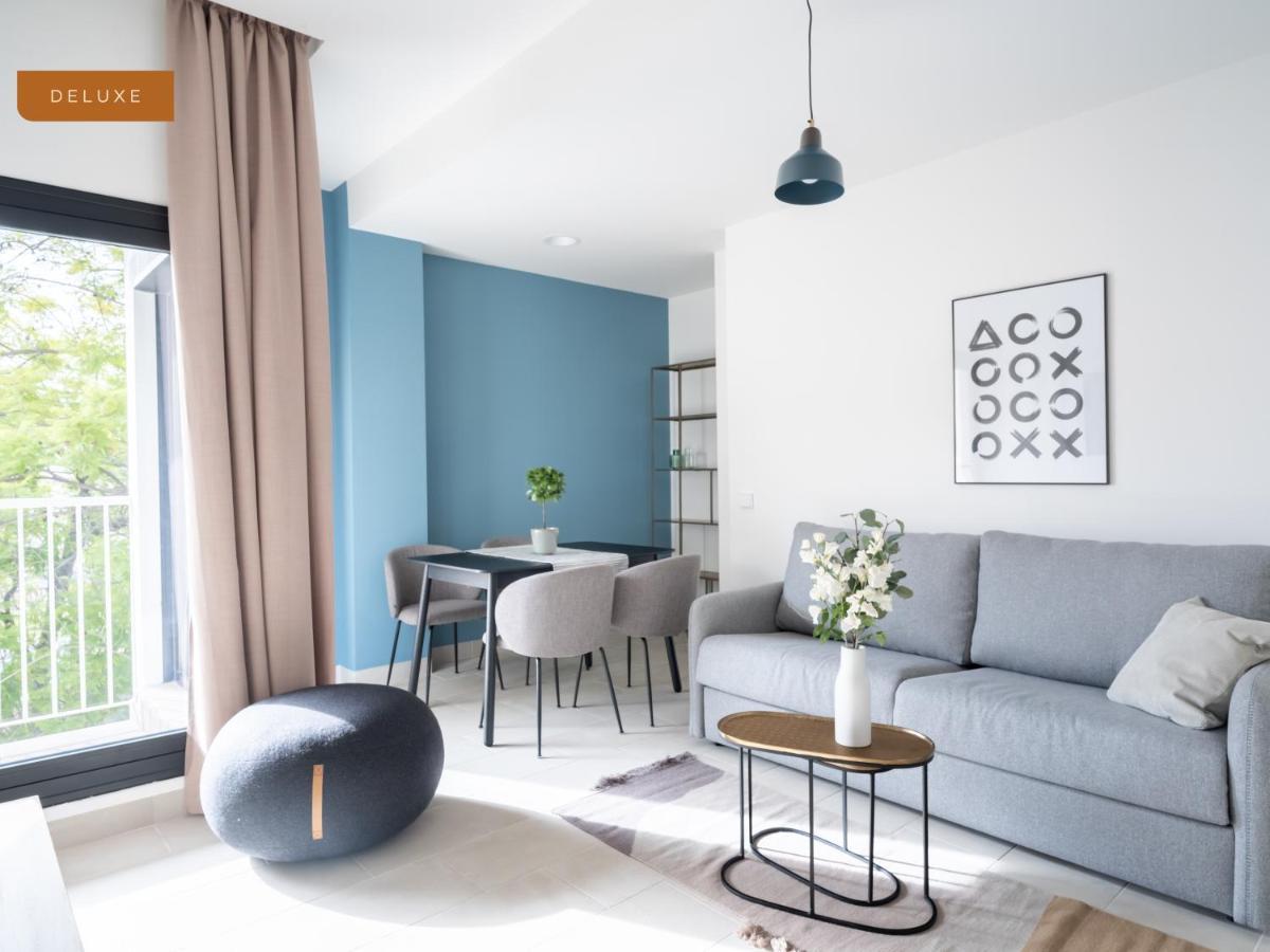Limehome Sevilla Calle Torcuato Luca De Tena - Digital Access Ngoại thất bức ảnh
