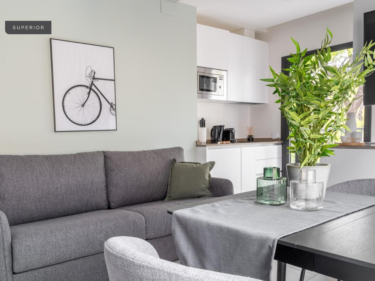 Limehome Sevilla Calle Torcuato Luca De Tena - Digital Access Ngoại thất bức ảnh