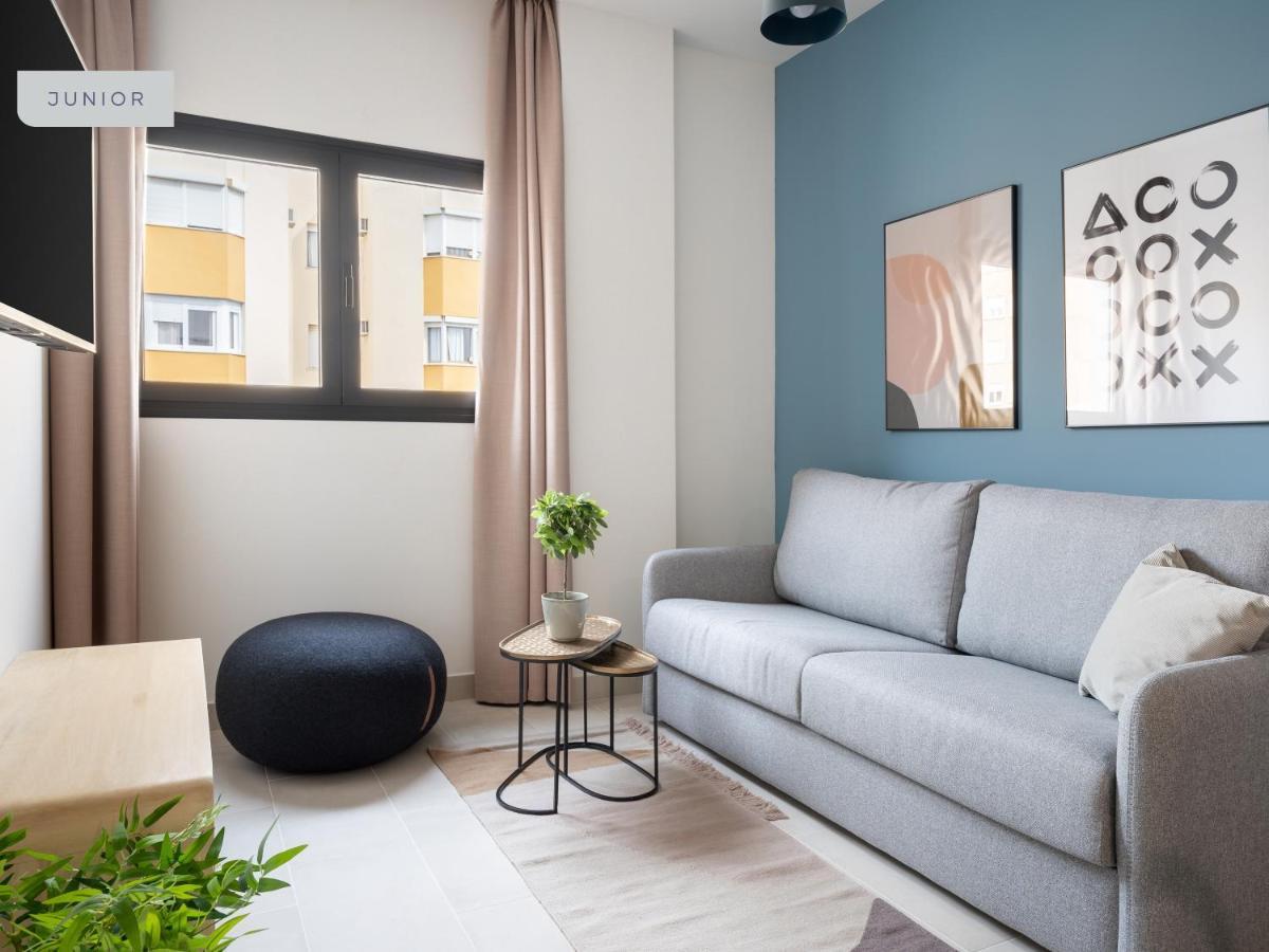 Limehome Sevilla Calle Torcuato Luca De Tena - Digital Access Ngoại thất bức ảnh