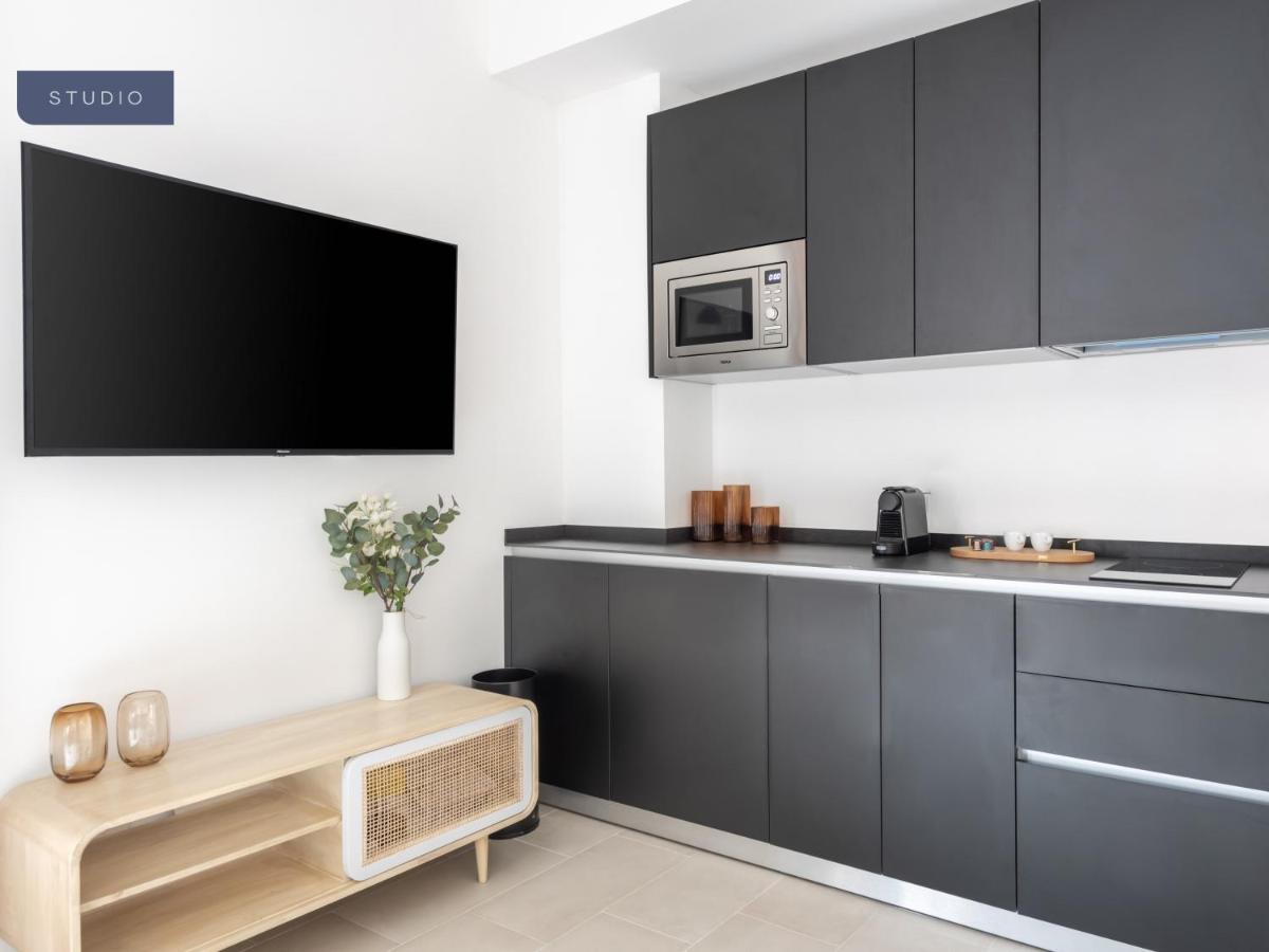 Limehome Sevilla Calle Torcuato Luca De Tena - Digital Access Ngoại thất bức ảnh