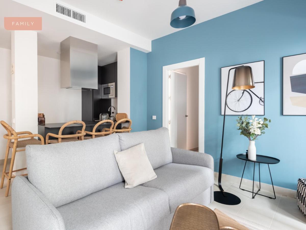 Limehome Sevilla Calle Torcuato Luca De Tena - Digital Access Ngoại thất bức ảnh
