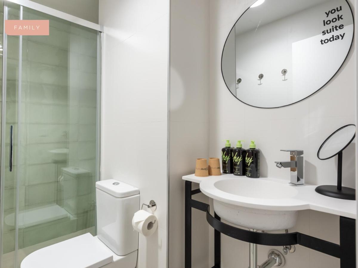 Limehome Sevilla Calle Torcuato Luca De Tena - Digital Access Ngoại thất bức ảnh