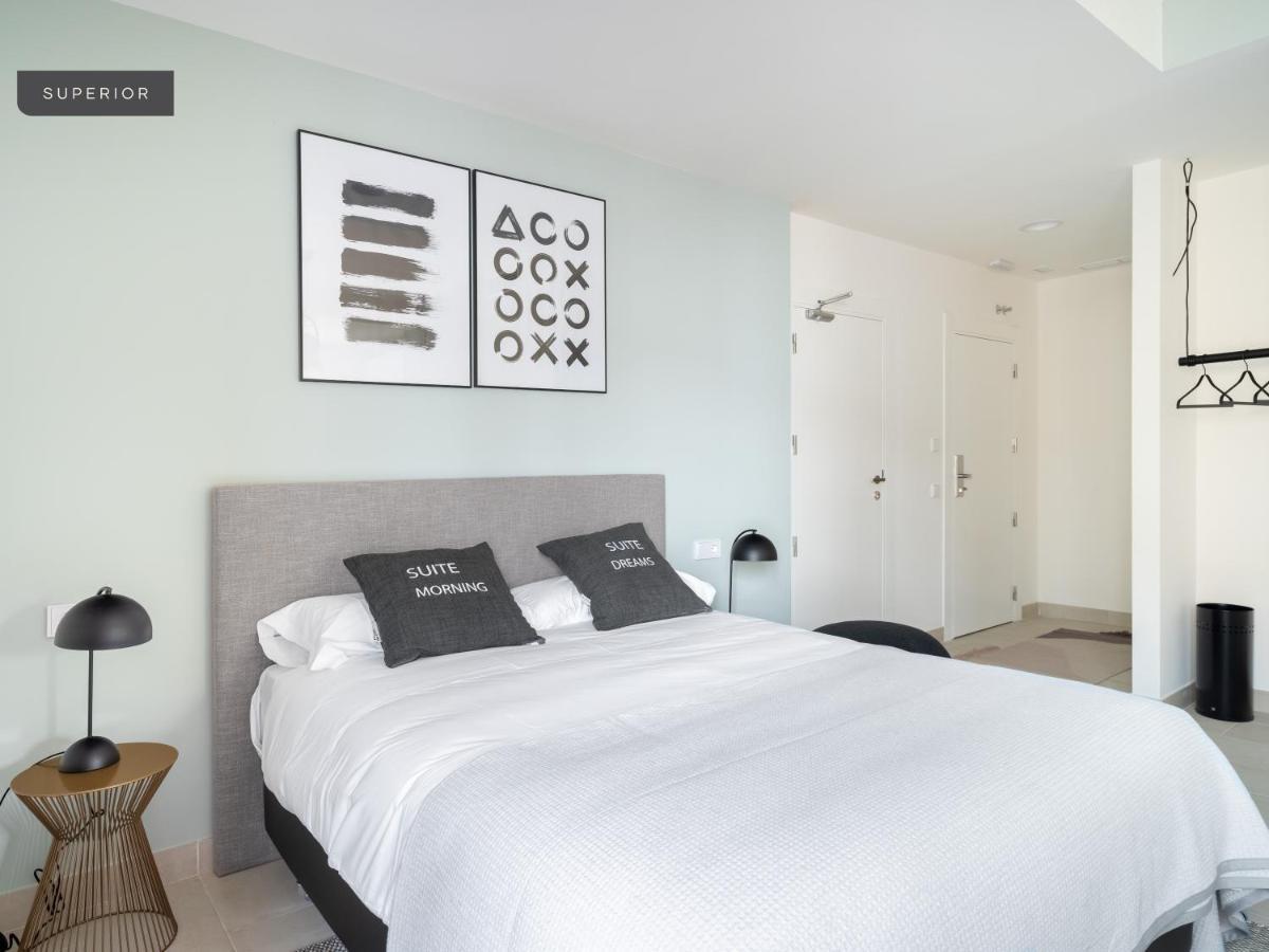 Limehome Sevilla Calle Torcuato Luca De Tena - Digital Access Ngoại thất bức ảnh