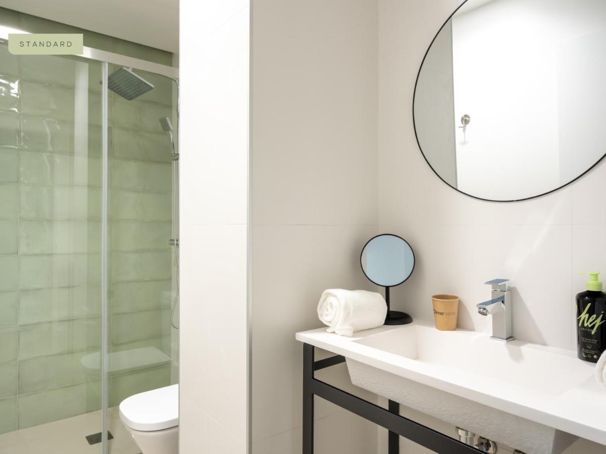 Limehome Sevilla Calle Torcuato Luca De Tena - Digital Access Ngoại thất bức ảnh