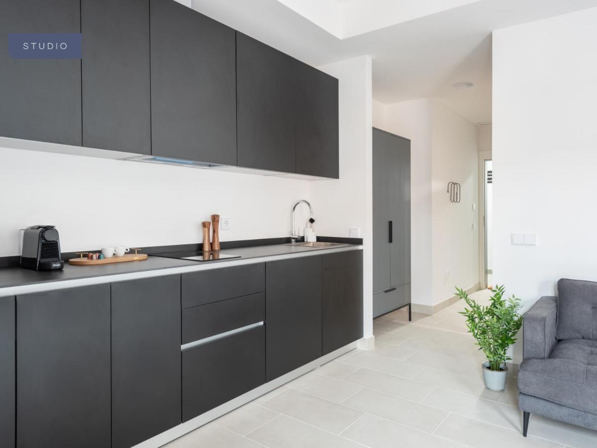 Limehome Sevilla Calle Torcuato Luca De Tena - Digital Access Ngoại thất bức ảnh