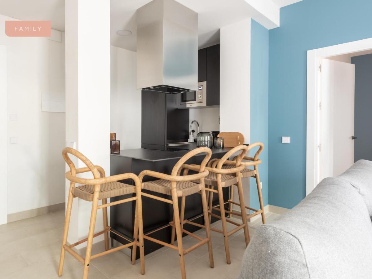 Limehome Sevilla Calle Torcuato Luca De Tena - Digital Access Ngoại thất bức ảnh