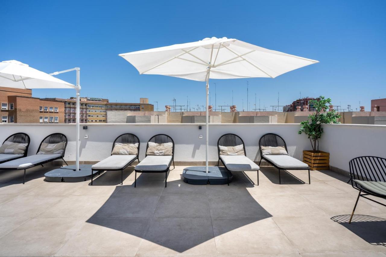 Limehome Sevilla Calle Torcuato Luca De Tena - Digital Access Ngoại thất bức ảnh